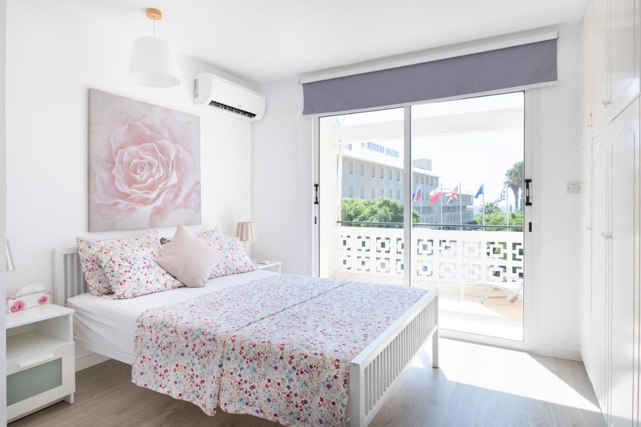 Seaview 3 Bedroom Kings Road Penthouse Paphos Buitenkant foto