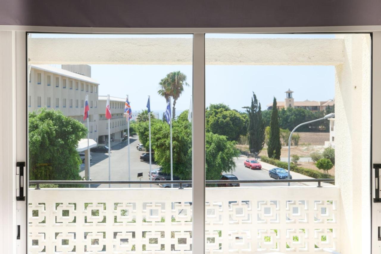 Seaview 3 Bedroom Kings Road Penthouse Paphos Buitenkant foto
