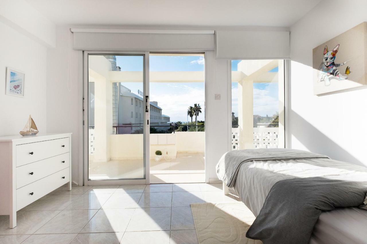 Seaview 3 Bedroom Kings Road Penthouse Paphos Buitenkant foto