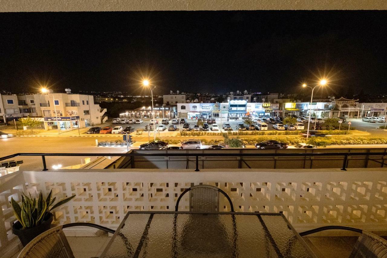 Seaview 3 Bedroom Kings Road Penthouse Paphos Buitenkant foto